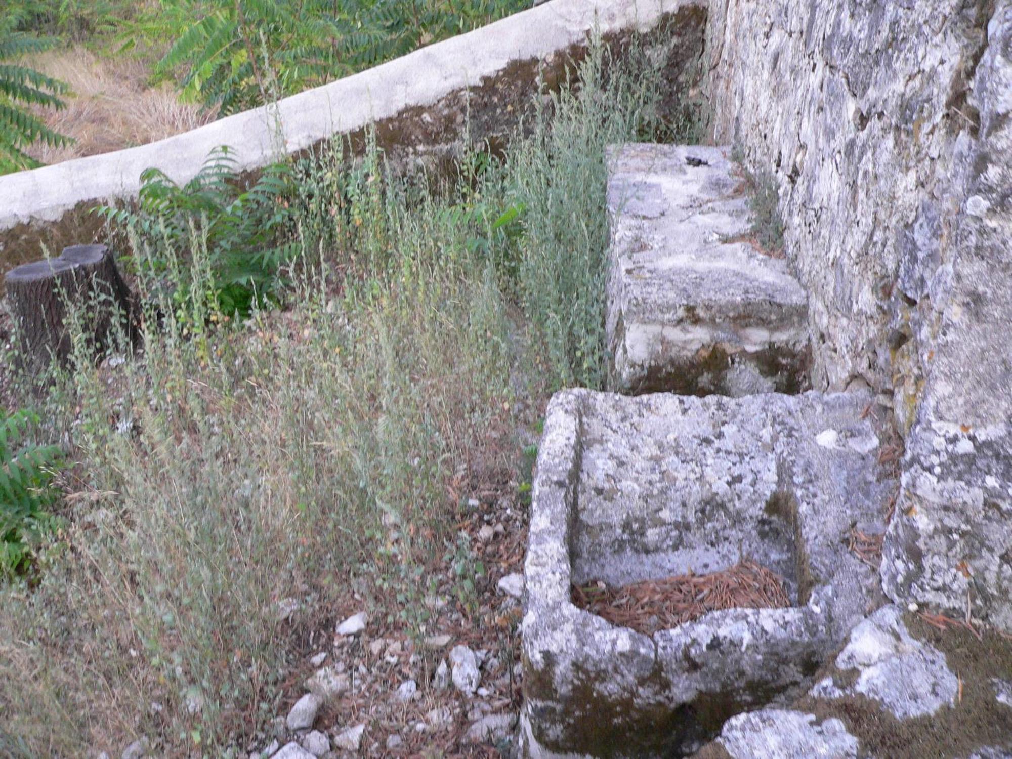Evangelia Agia Efimia Bagian luar foto