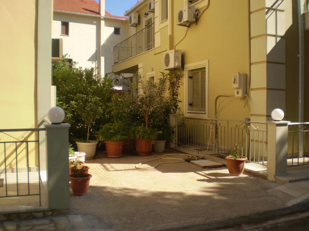 Evangelia Agia Efimia Bagian luar foto