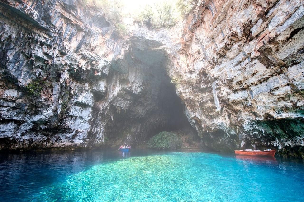 Evangelia Agia Efimia Bagian luar foto