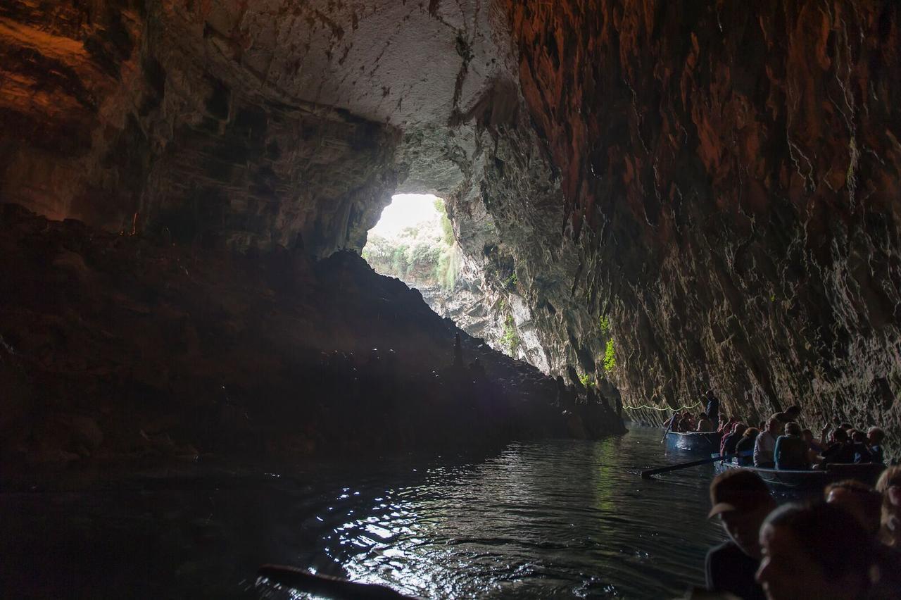 Evangelia Agia Efimia Bagian luar foto