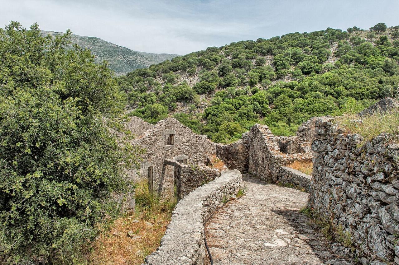 Evangelia Agia Efimia Bagian luar foto